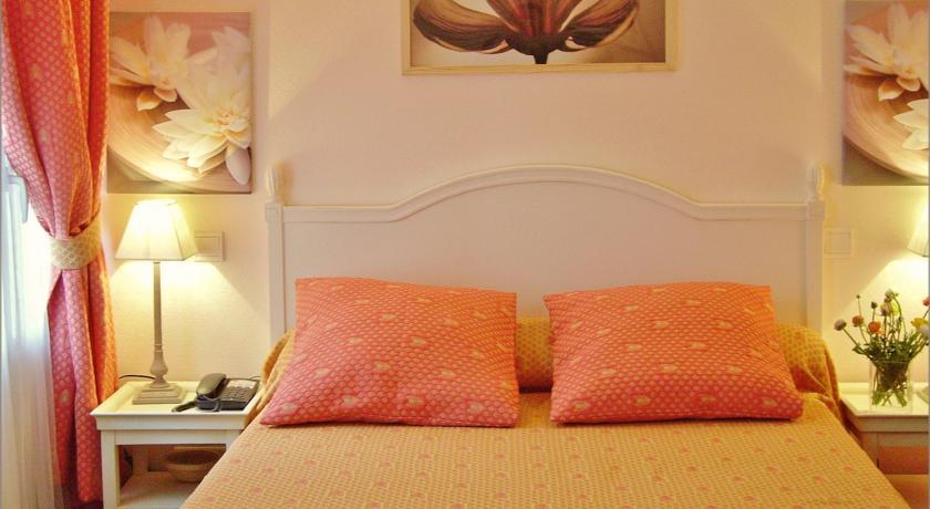 Hotel Riviera Beaulieu-sur-Mer Quarto foto